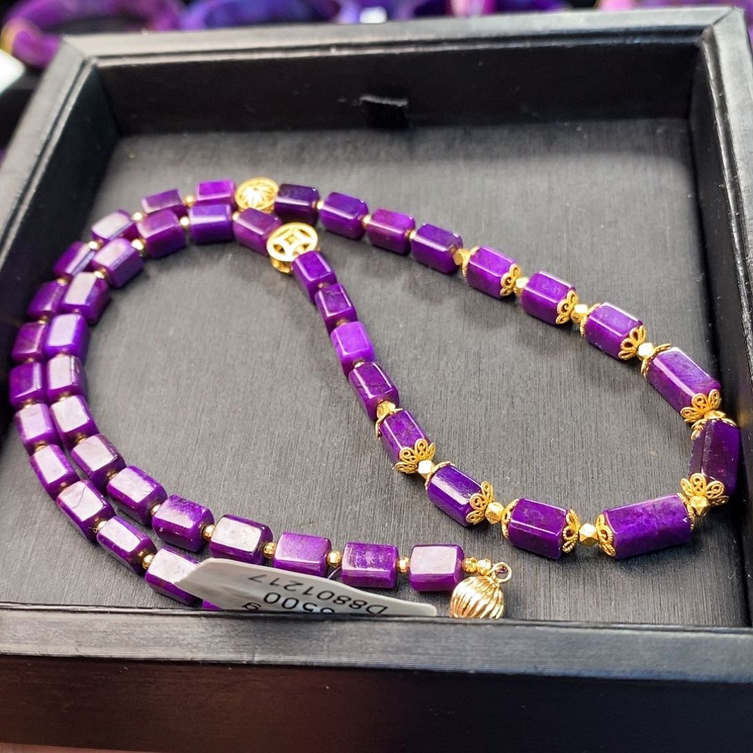 苏纪石（舒俱来）颈饰18K金镶嵌