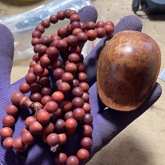 火流璃手串富甲两个