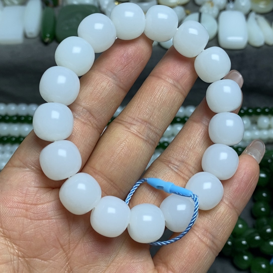 和田玉手链未镶嵌惜*.