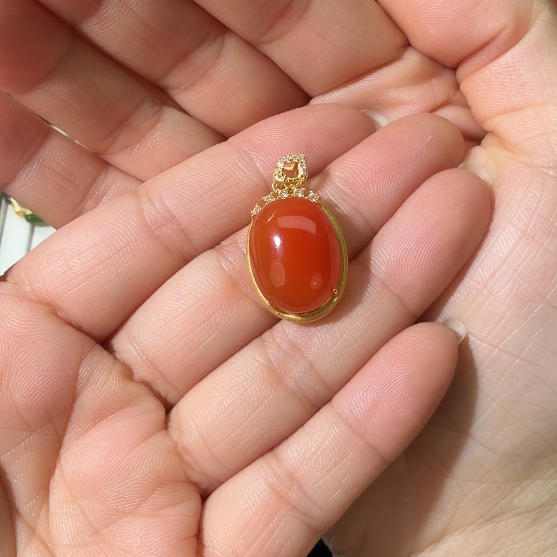 啊***大南红玛瑙银S925镀金镶嵌颈饰
