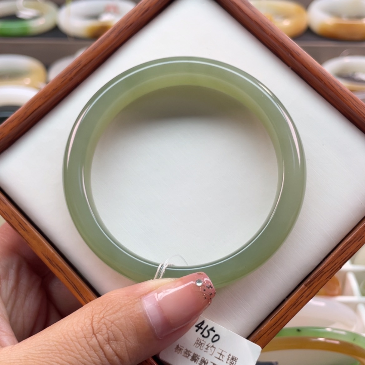 【闪购商品】和田玉手镯未镶嵌56