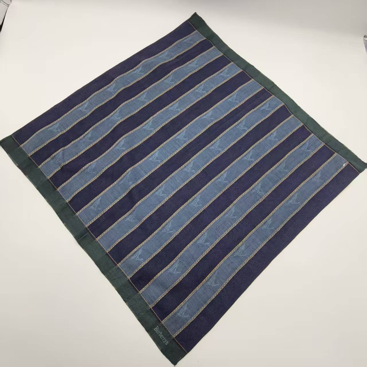 95新 BURBERRY/博柏利  海囤/巴宝莉/丝巾/yy14018