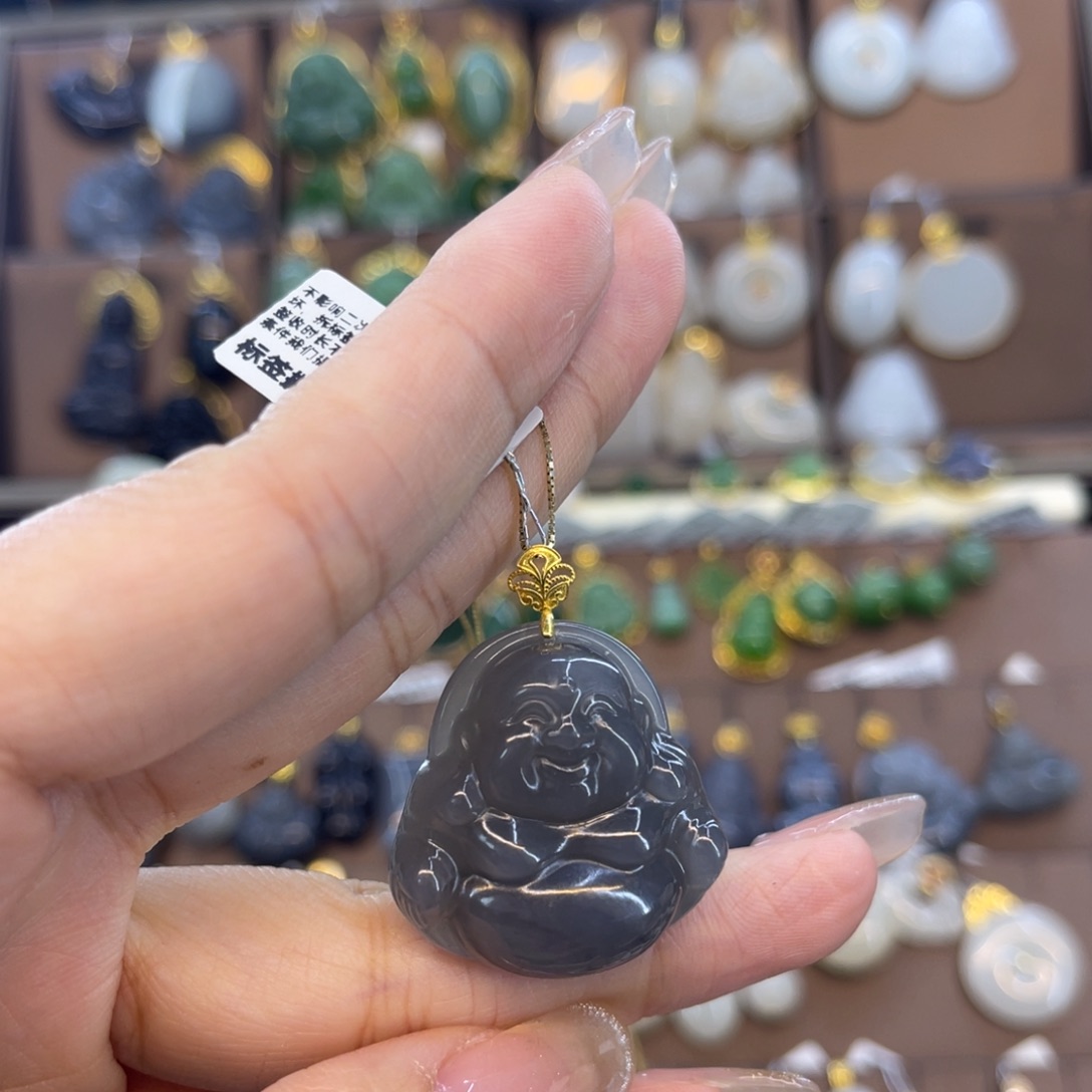 和田玉吊坠18K金镶嵌