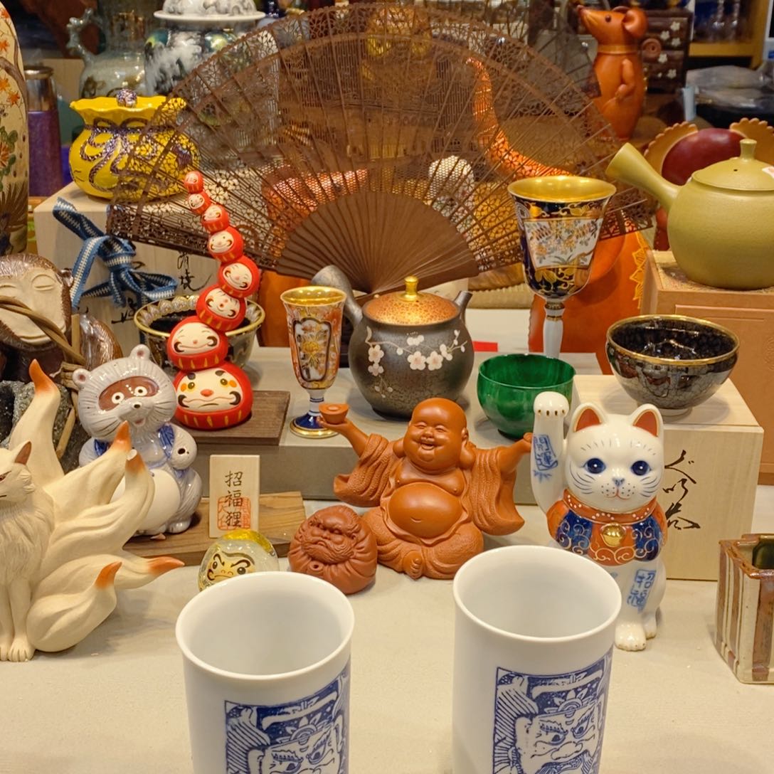 财****如图所示 观兰器物