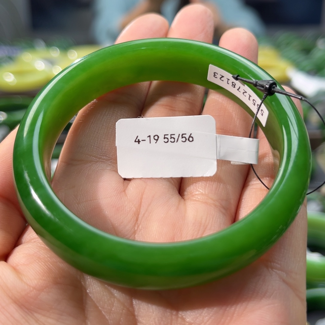 和田玉（碧玉）手镯未镶嵌