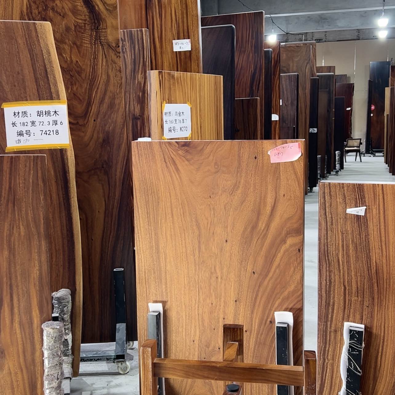 【闪购商品】木?****仔实木大板；125-78-6