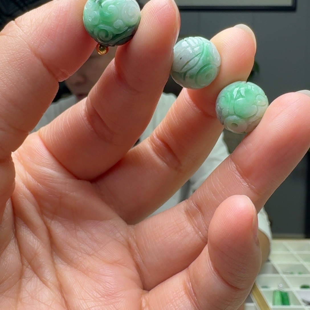 翡翠裸石多样性发货其一微瑕