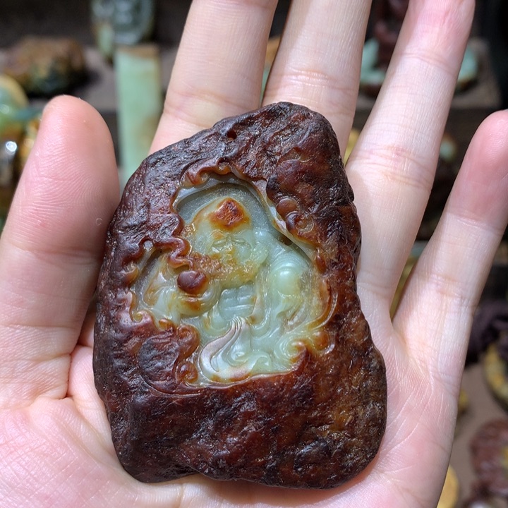 未镶嵌岫岩河磨玉（透闪石质玉）挂件