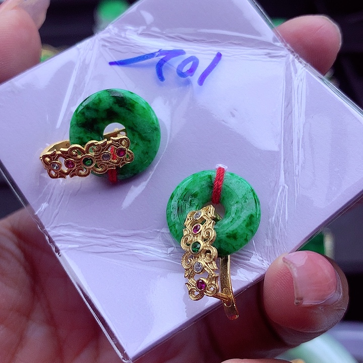 翡翠颈饰银S925镶嵌翡翠