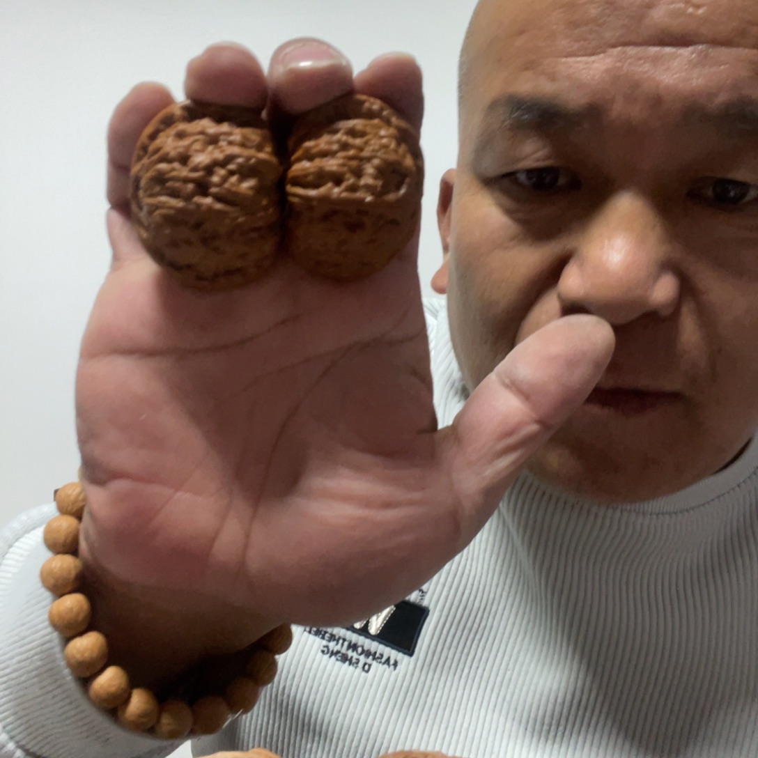 R***g文玩核桃吊坠白狮子43