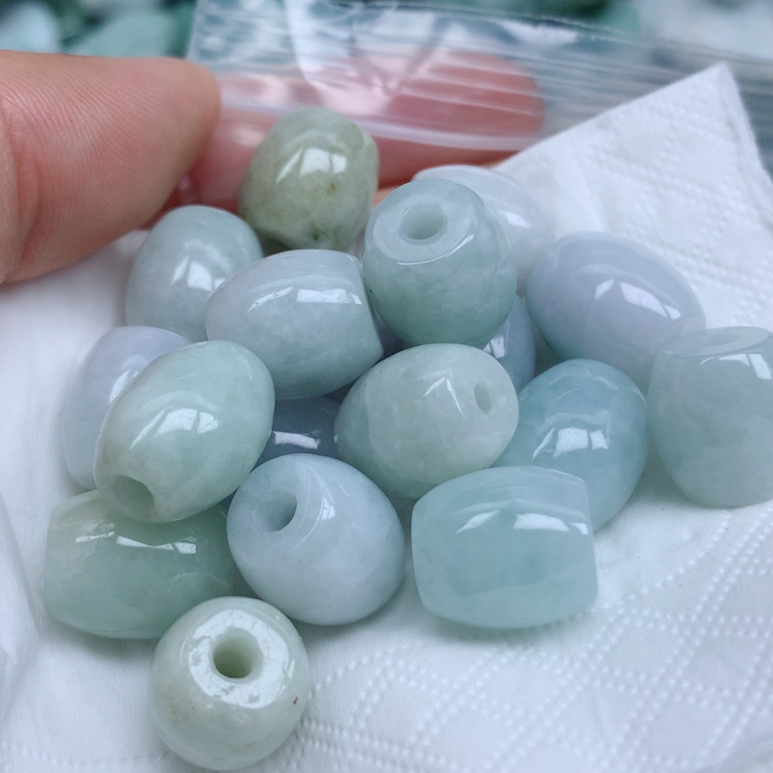 翡翠未镶嵌吊坠(不含链)手串