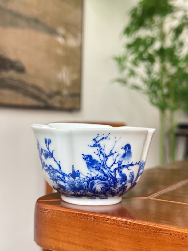 青花花鸟四方主人杯