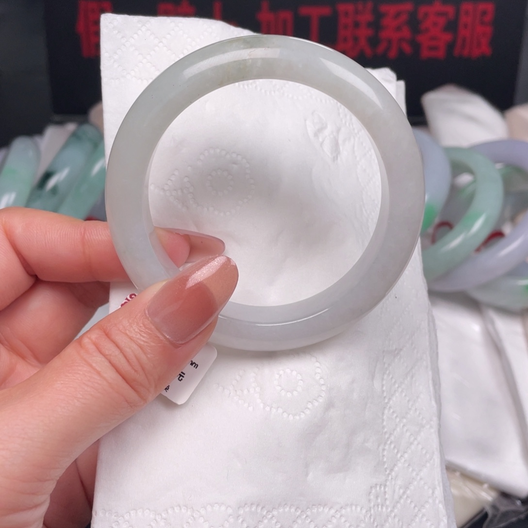 翡翠未镶嵌手镯094