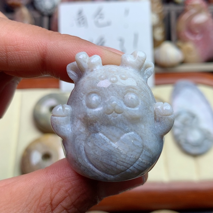 硅化珊瑚（珊瑚玉）颈饰未镶嵌