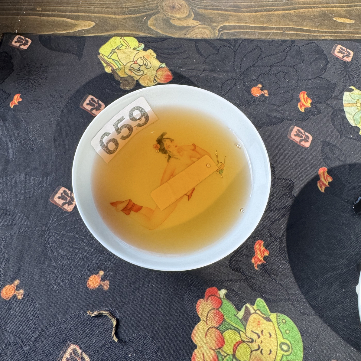 景德镇手工手绘釉上新彩普洱仕女图杯（超七天售后不退换）