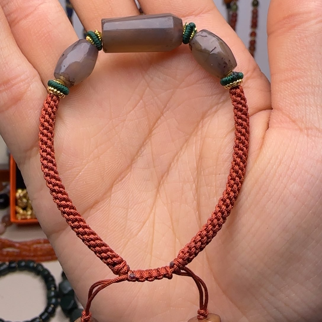 玛瑙/玉髓颈饰未镶嵌