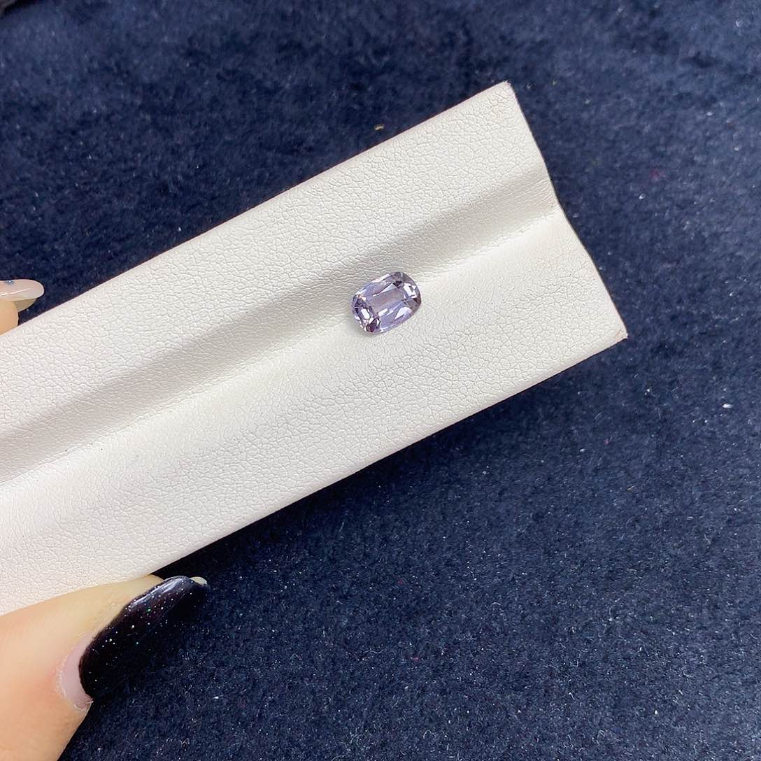 尖晶石裸石未镶嵌金属灰 1.09ct