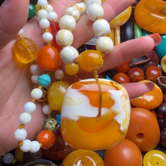 琥珀手串未镶嵌蜜蜡