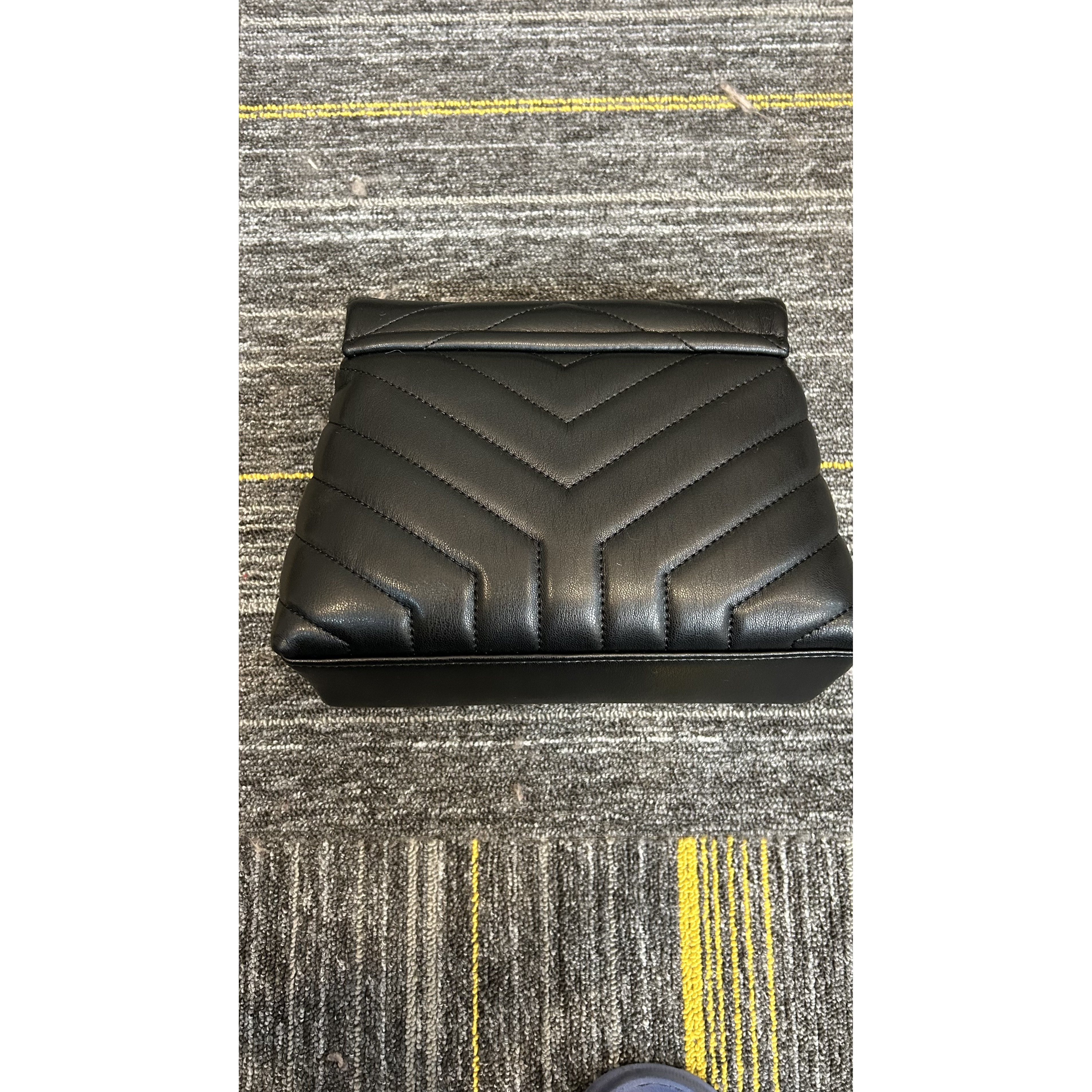 TOLEX2025新款手工时尚百搭梯形v女包黑色