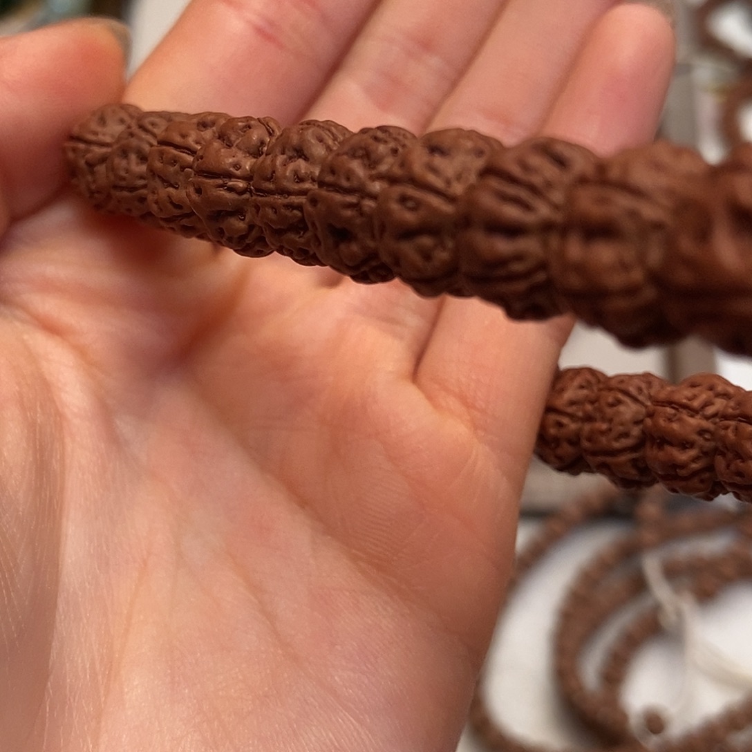 蒙***丁吊坠金刚菩提纯血老树王手持