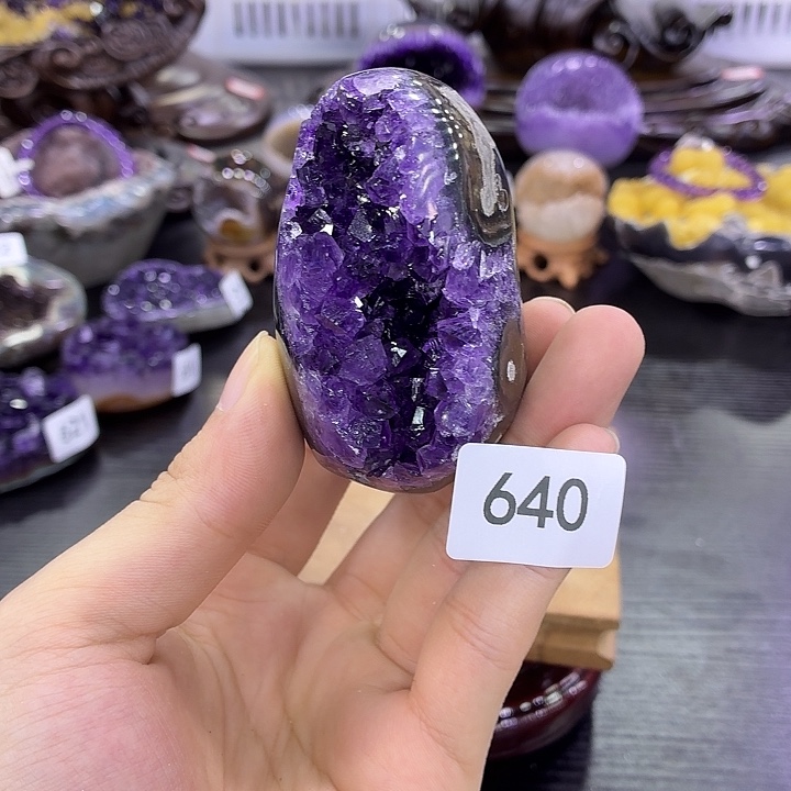 水晶未镶嵌大型摆件（非配饰）