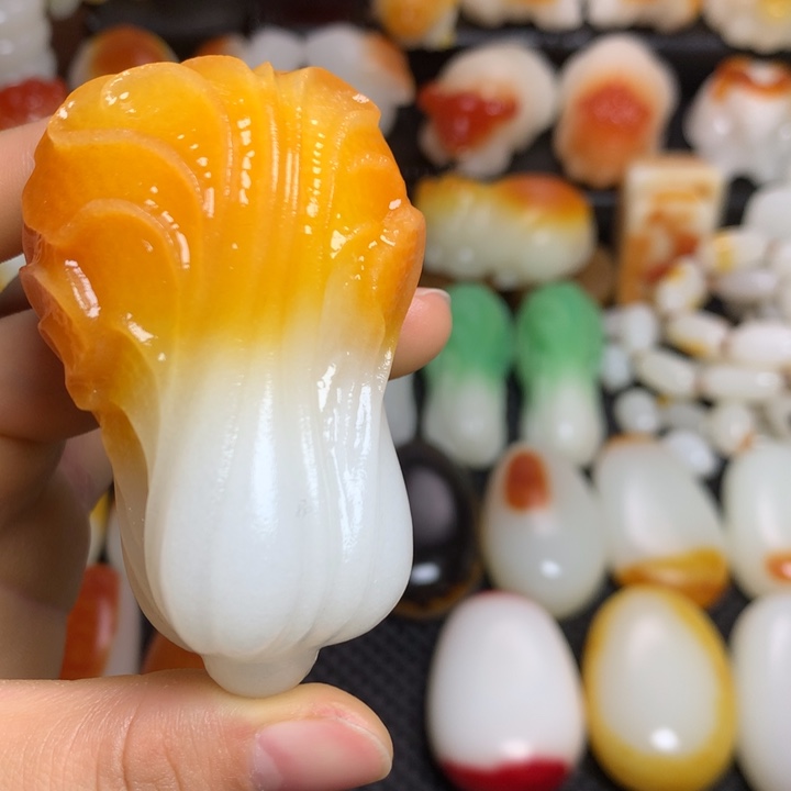 新疆戈壁石五彩石