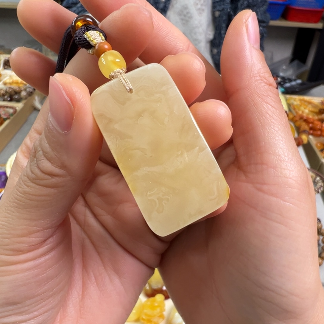 蜜蜡裸石未镶嵌蜜蜡