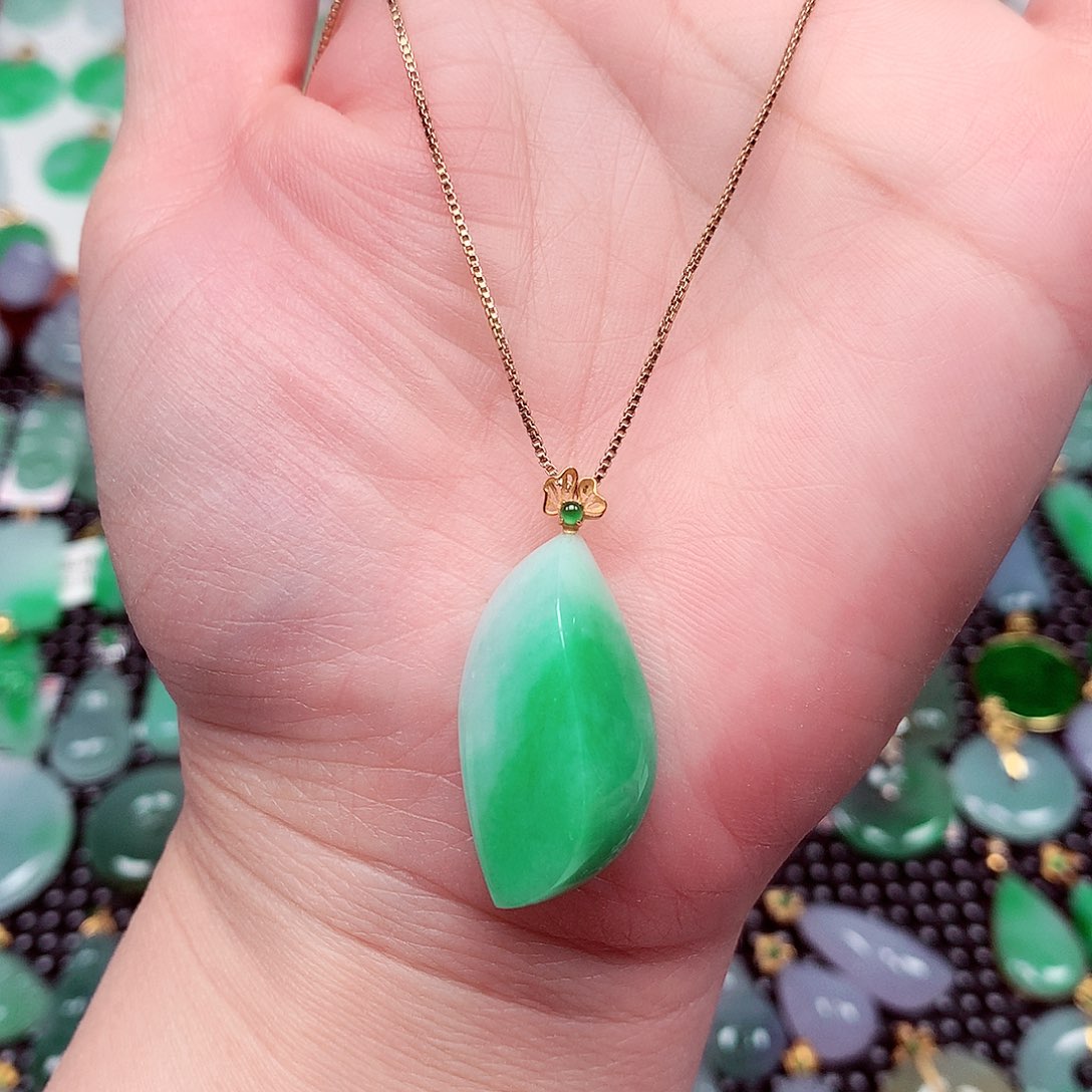 翡翠未镶嵌颈饰天然翡翠A货