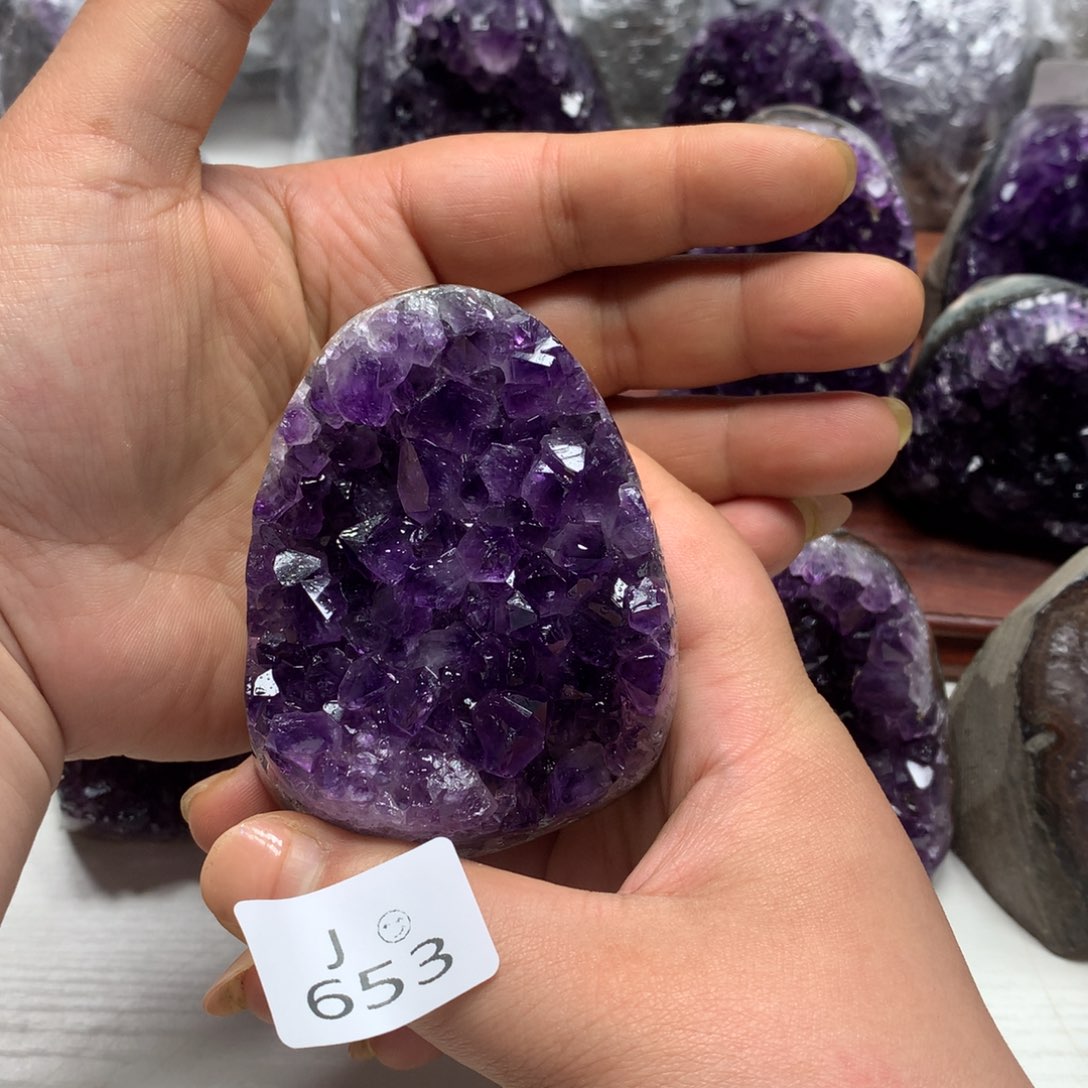 未镶嵌紫晶大型摆件（非配饰）?****吗