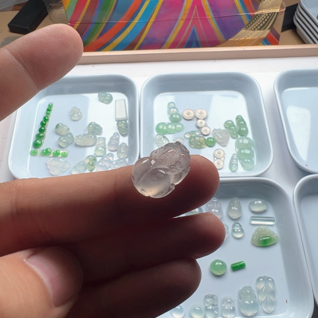 定制翡翠未镶嵌貔貅