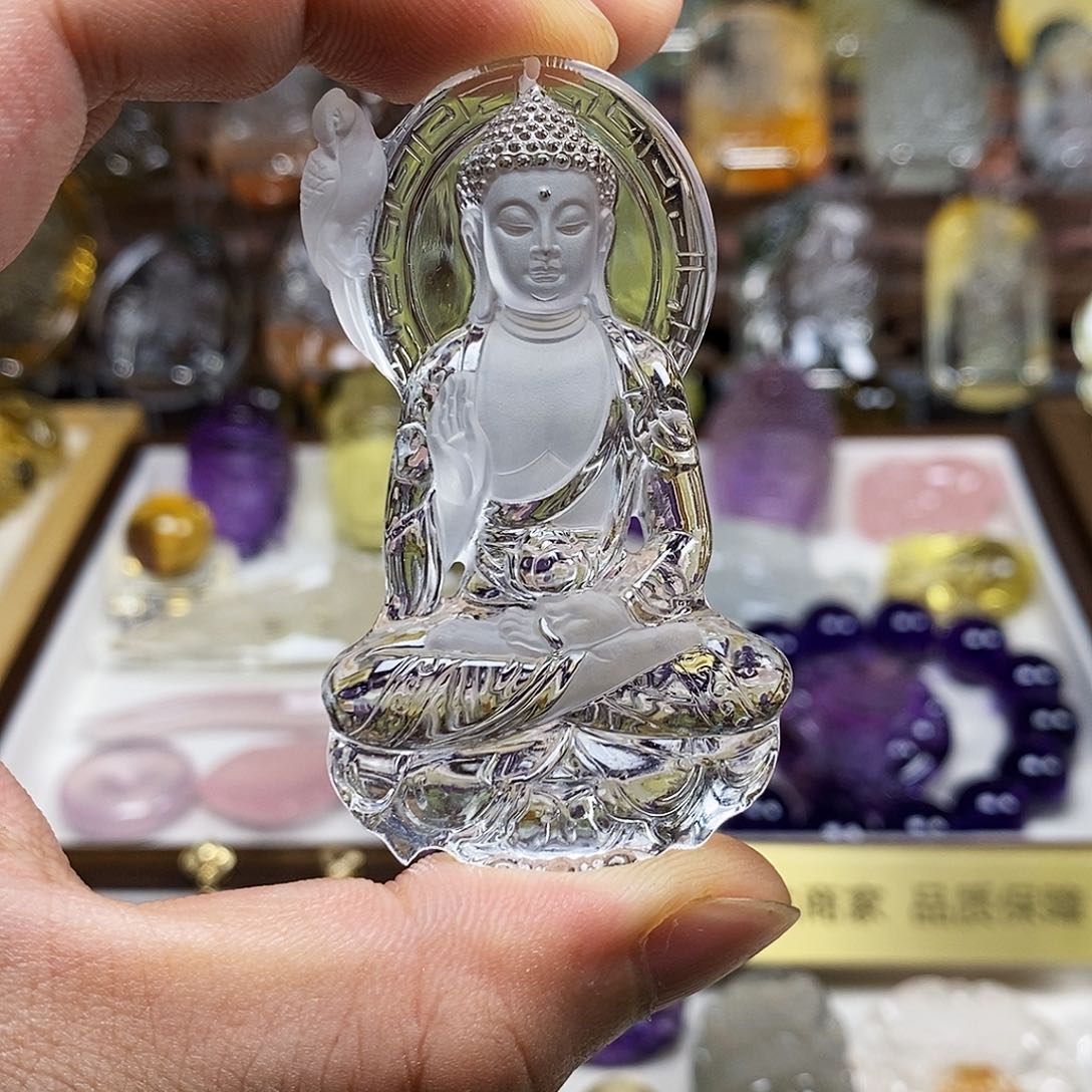 未镶嵌颈饰水晶采****笑