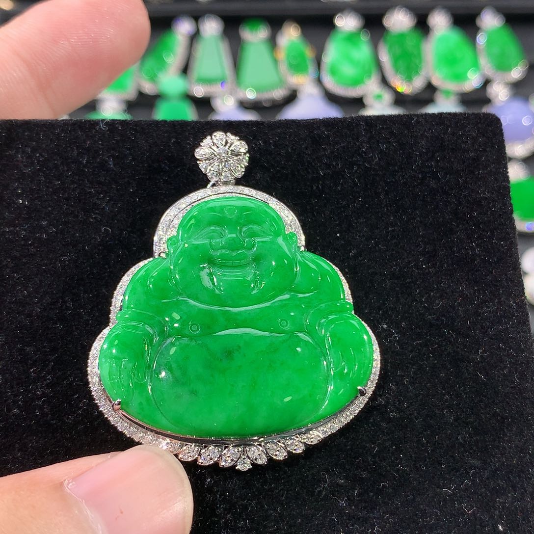 翡翠18K金镶嵌颈饰