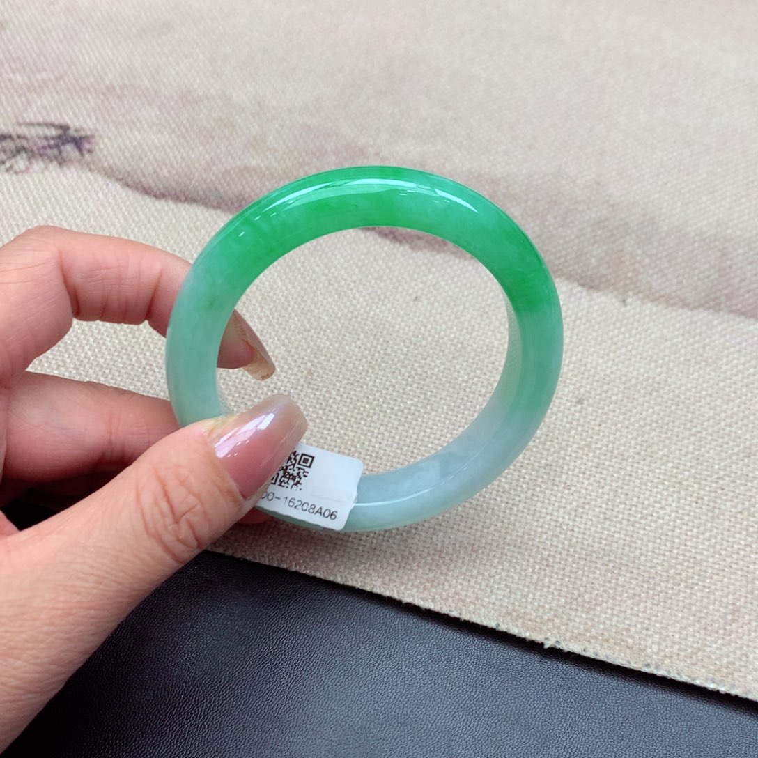 翡翠手镯未镶嵌缅甸翡翠手镯