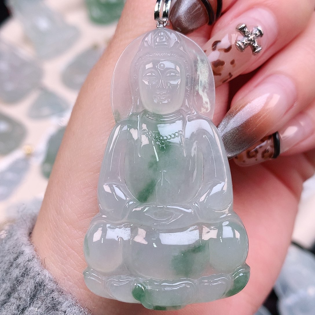 翡翠颈饰18K金镶嵌飘花观音62、54.5、31.7、5