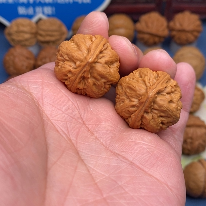 文玩核桃把件肉龙