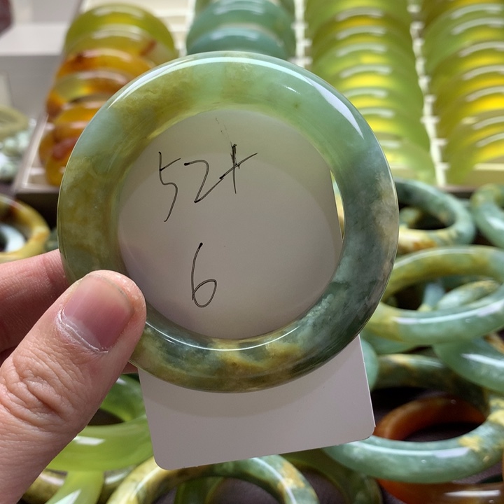 E***t蛇纹石玉未镶嵌手镯