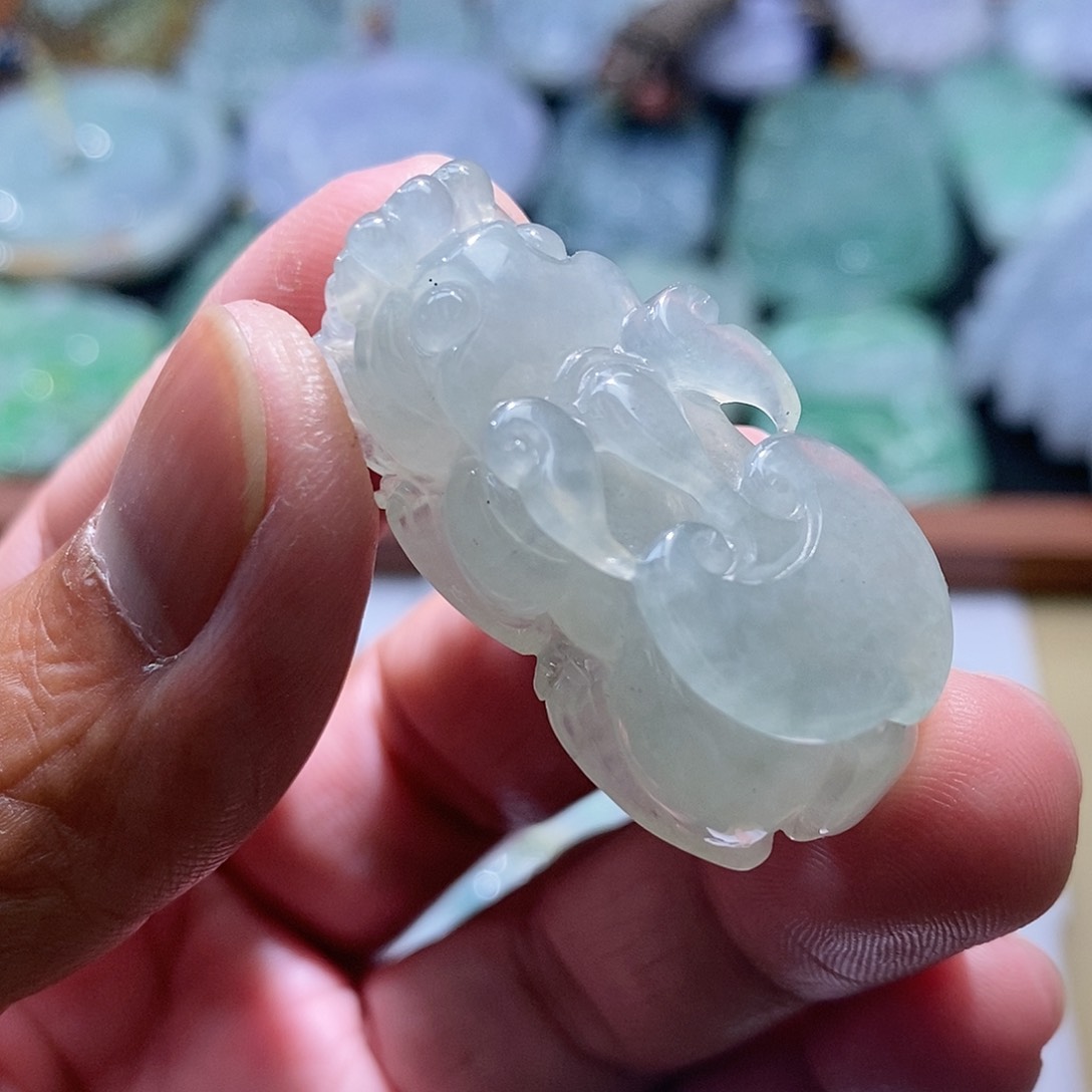 【闪购商品】翡翠未镶嵌颈饰11111111111111