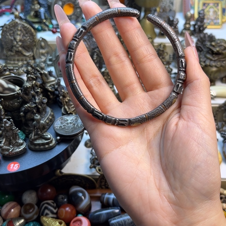 祥***泥塑闪价漏价一件