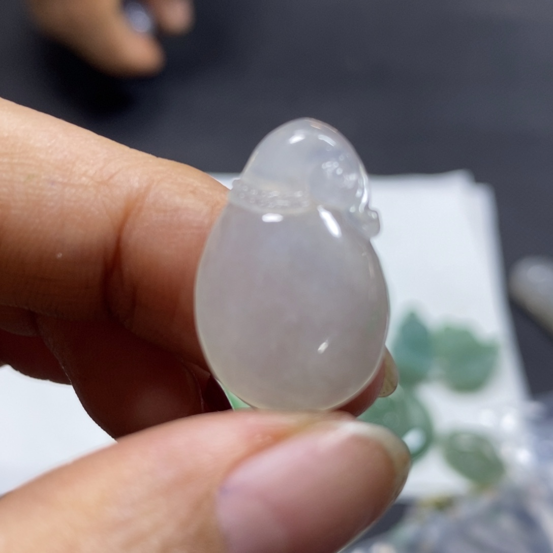 定制翡翠未镶嵌挂件