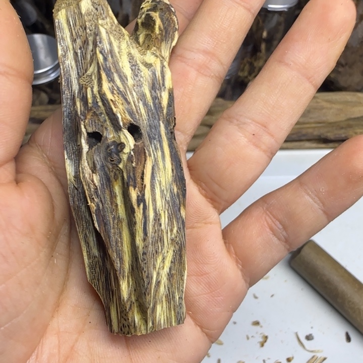 琳***爱香榧木奇楠熏香料