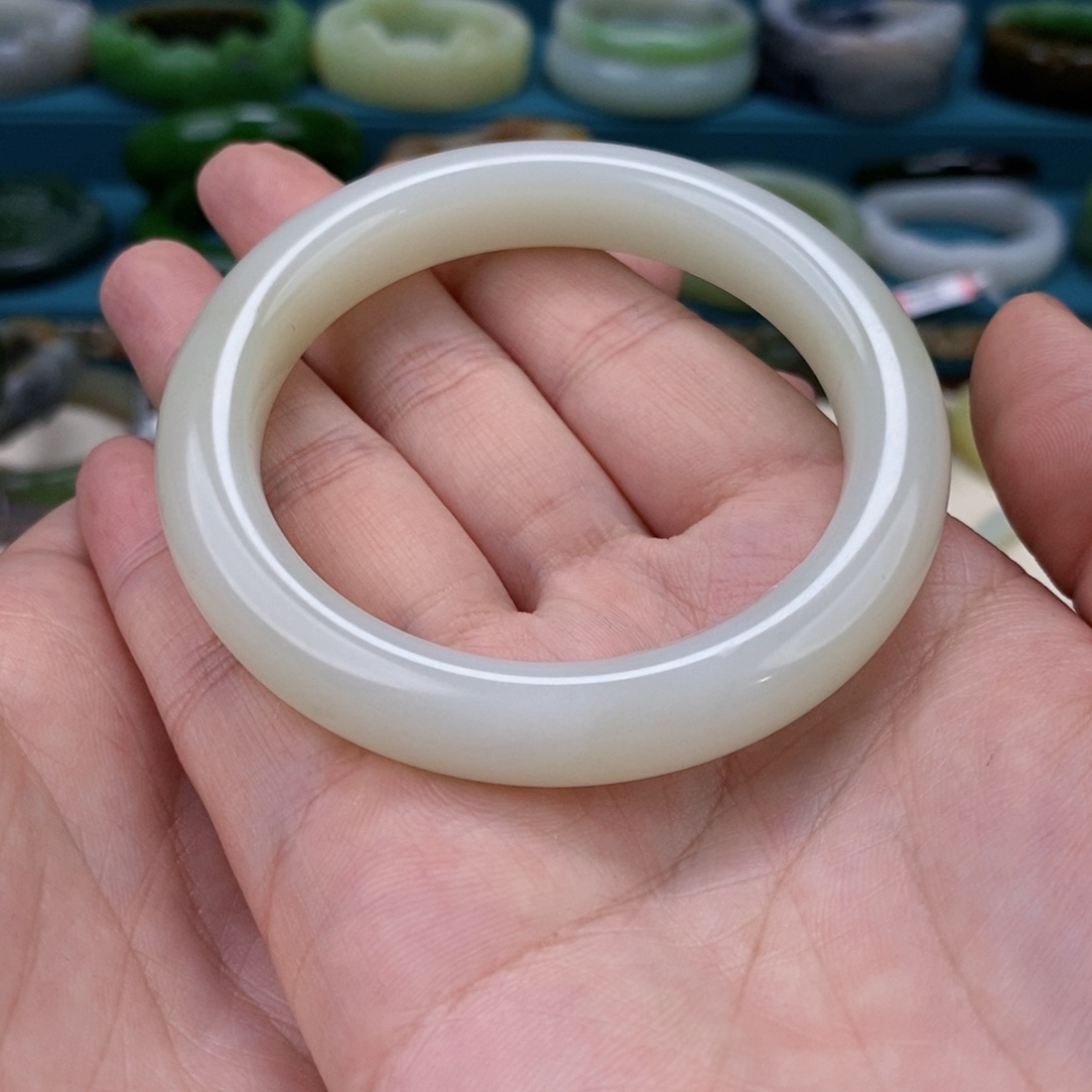 和田玉手镯57.6未镶嵌