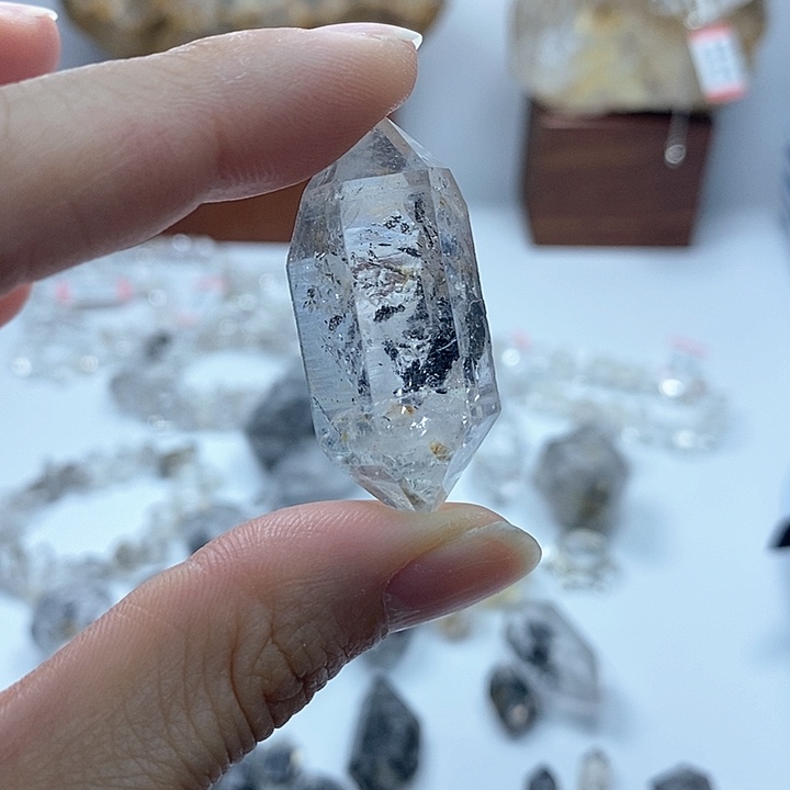 水晶颈饰未镶嵌散墨