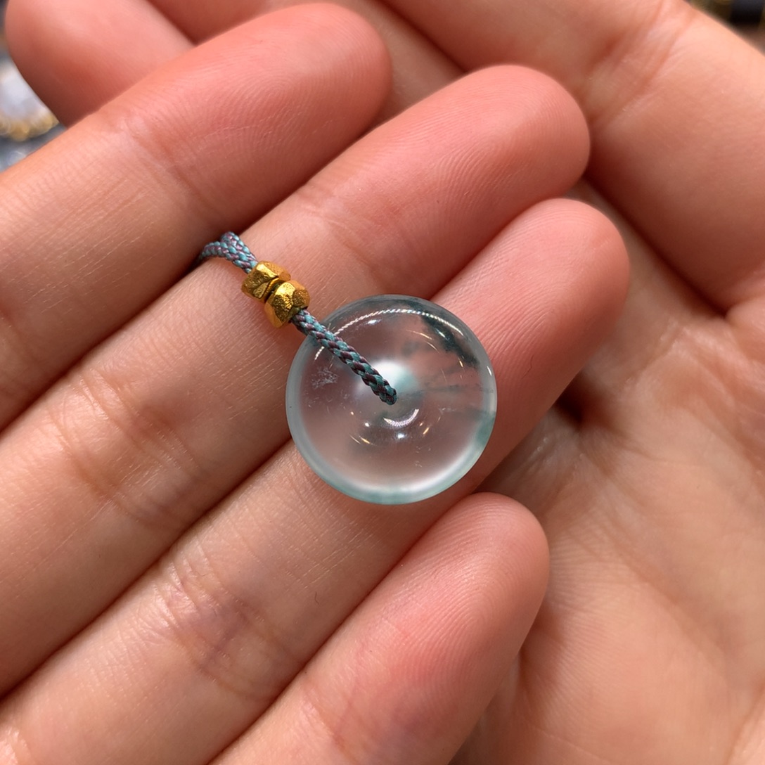 翡翠颈饰足金镶嵌妞*畅吊坠