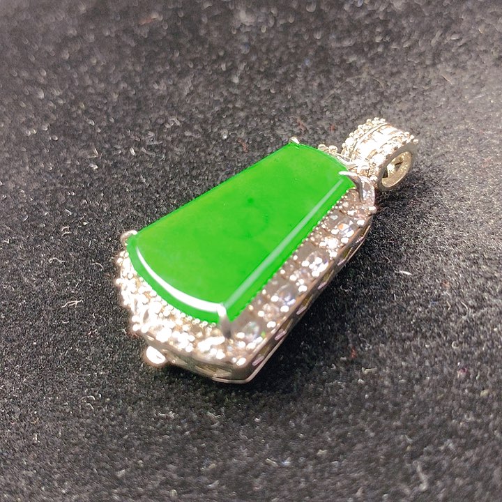 【闪购商品】翡翠未镶嵌颈饰翡翠