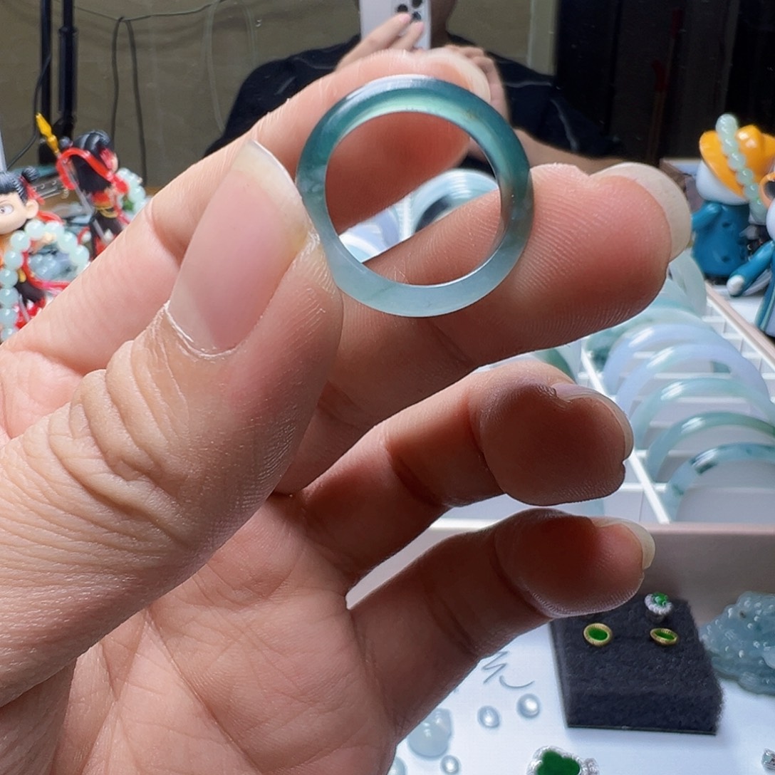 *****翡翠未镶嵌戒指戒指