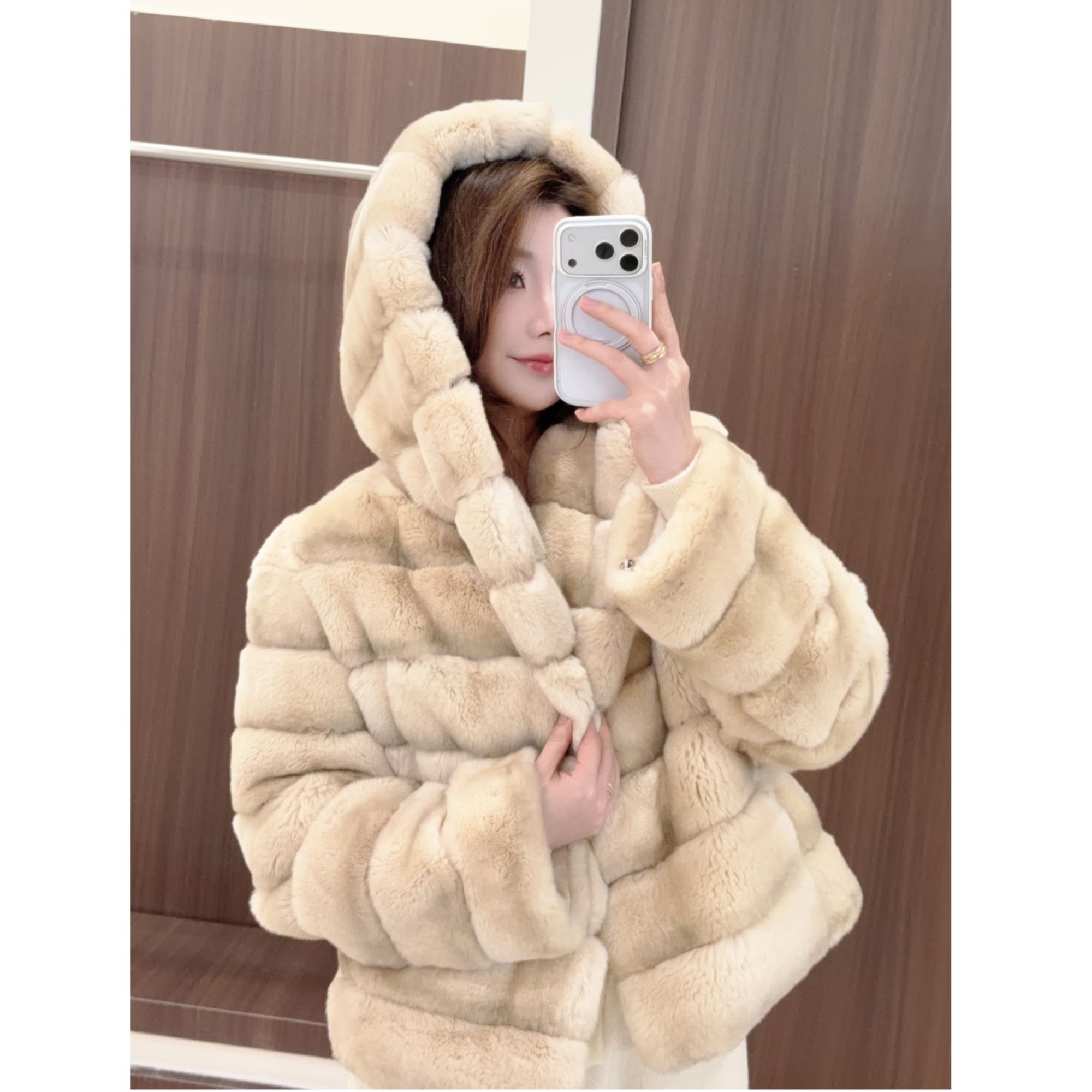 QIXIAOYAO.皮草丝绒青紫蓝兔皮毛一体皮草连帽外套#