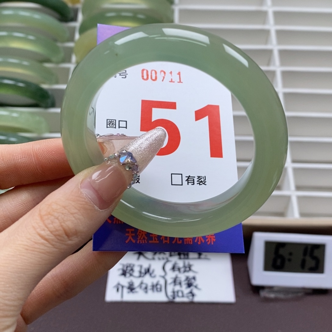 蛇纹石玉手镯未镶嵌