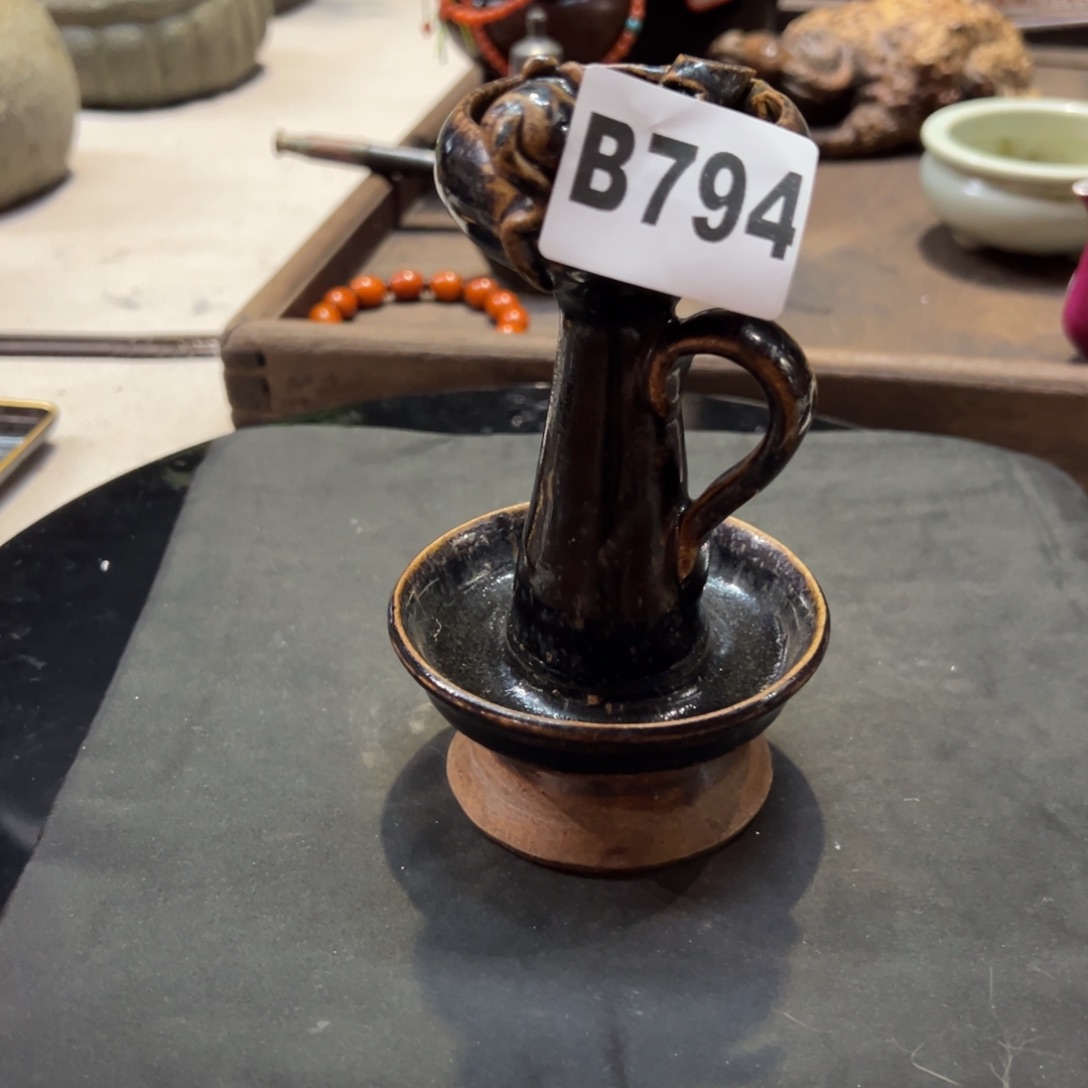 罐用****9编号794/油灯一个