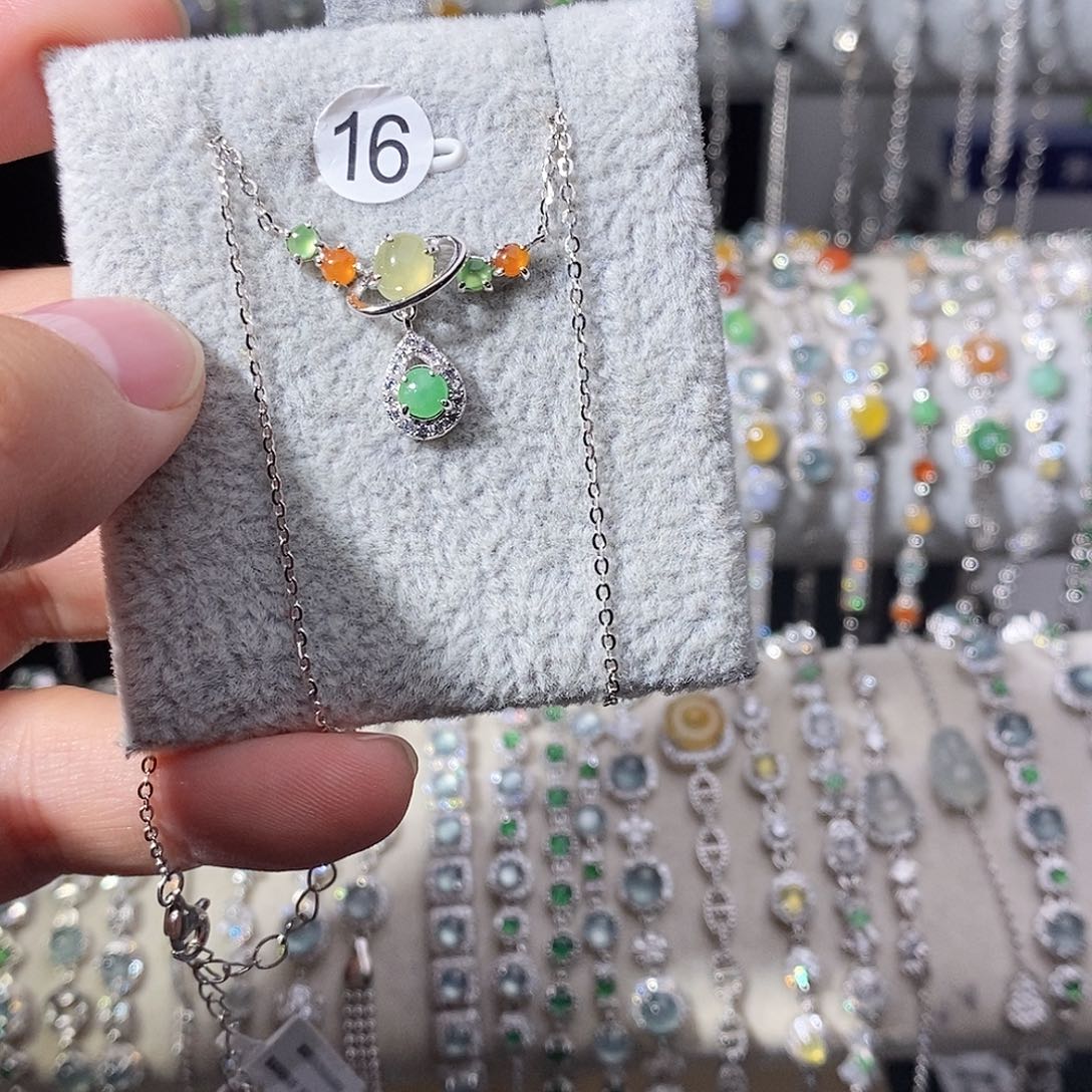 翡翠银S925镶嵌颈饰