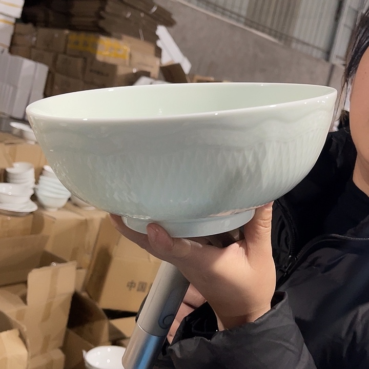 瓷片云梦青瓷9英寸汤碗一个，微瑕包邮